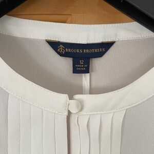 Brooks Brothers Ivory Pleated Top